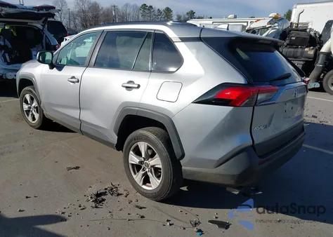 2020 Toyota Rav4 Xle z USA, uszkodzony, nr VIN 2T3W1RFV6LC060235